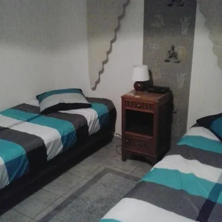 Couette-café Jules Verne - D'hôtes Et 2*