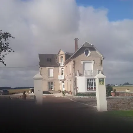 Couette-café Jules Verne - D'hôtes Et 2*