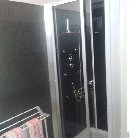 Couette-café Jules Verne - D'hôtes Et 2*